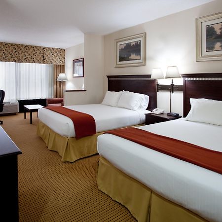 Lexington Inn And Suites Oda fotoğraf