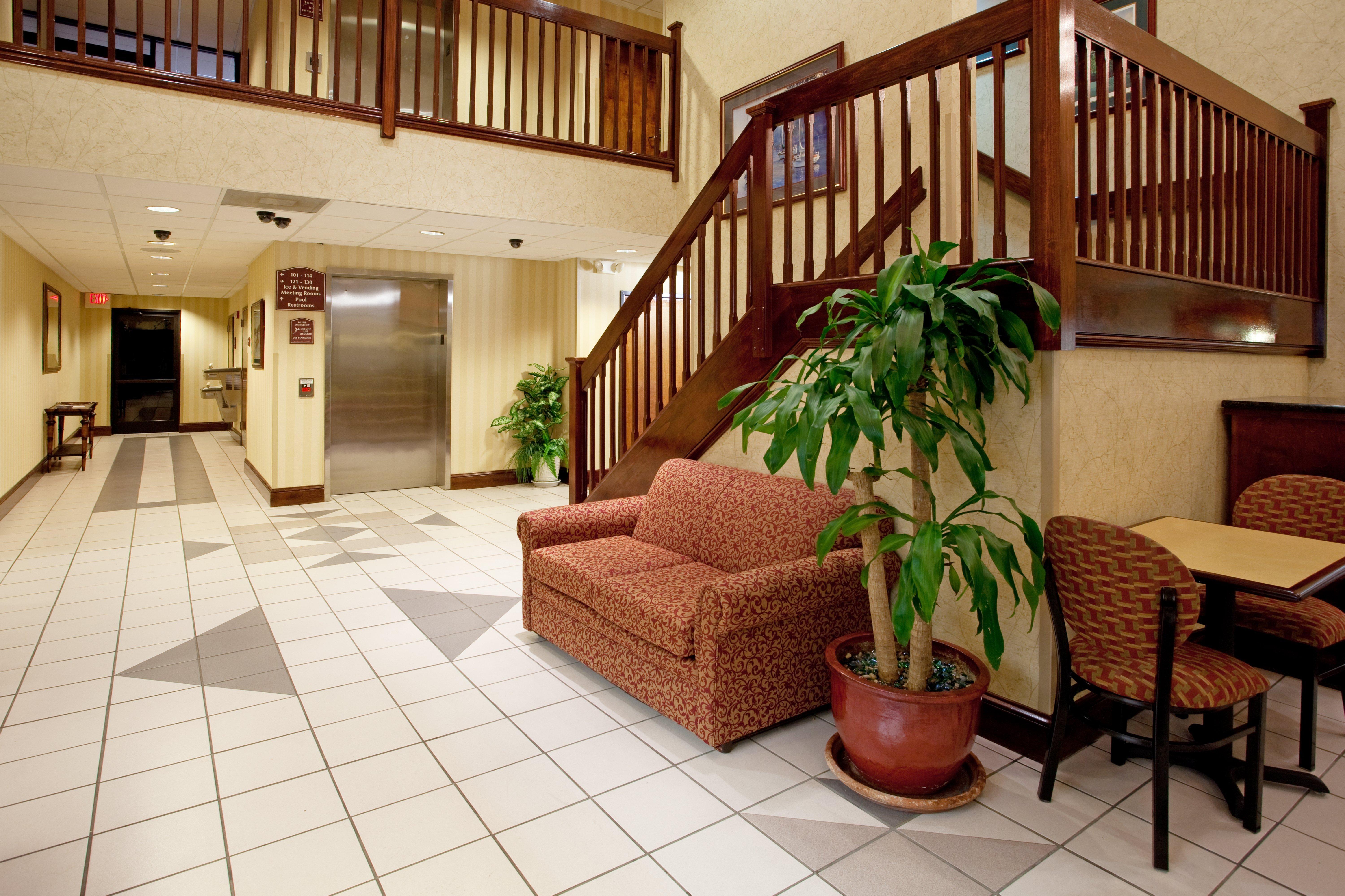 Lexington Inn And Suites Dış mekan fotoğraf